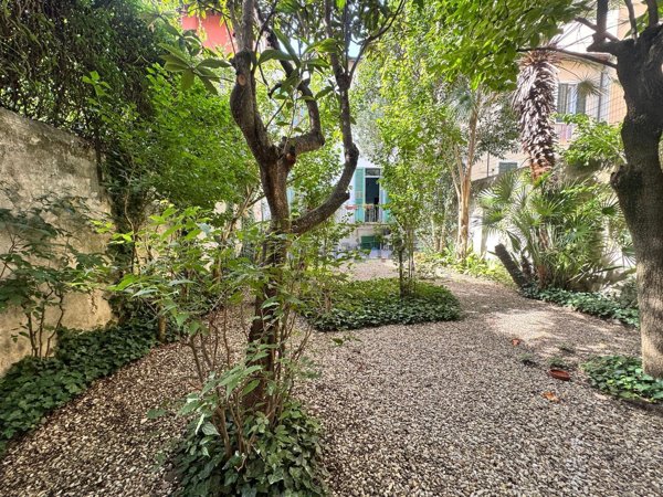 casa indipendente in vendita a Firenze in zona Campo di Marte