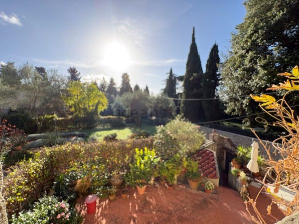 casa indipendente in vendita a Firenze in zona Le Cure