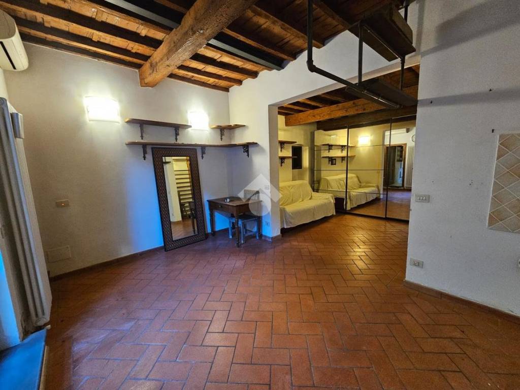 negozio in vendita a Firenze in zona Centro Santa Maria Novella