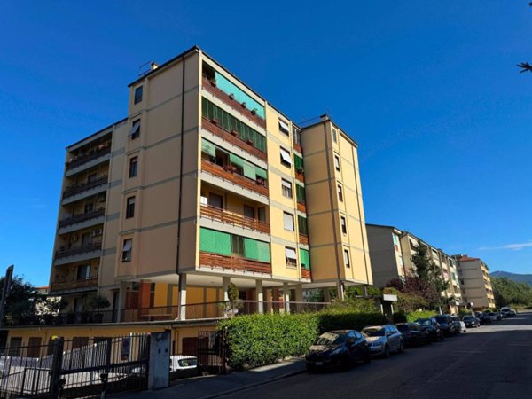 appartamento in vendita a Firenze in zona Isolotto