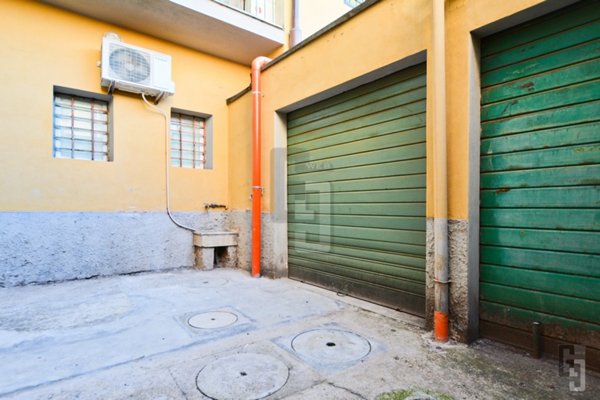 negozio in vendita a Firenze in zona Careggi