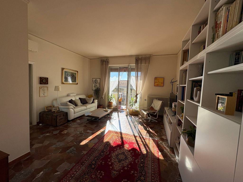 appartamento in vendita a Firenze in zona Settignano