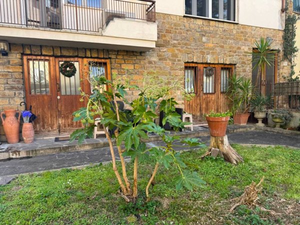 negozio in vendita a Firenze in zona Soffiano