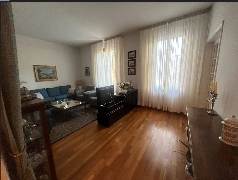 appartamento in vendita a Firenze in zona Campo di Marte