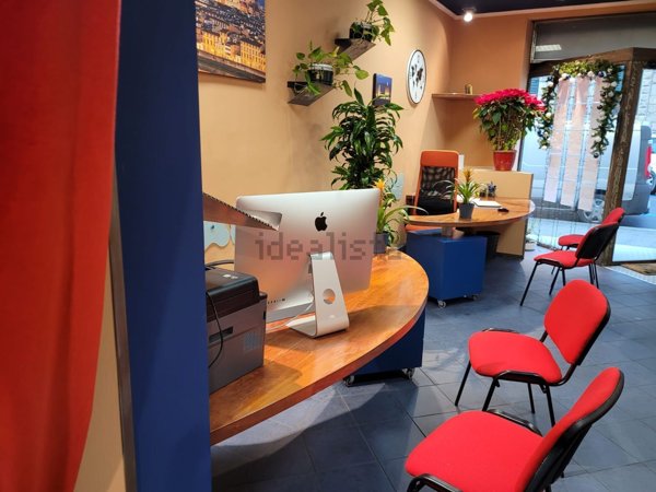 ufficio in vendita a Firenze in zona Statuto