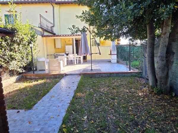 casa indipendente in vendita a Firenze in zona Ugnano