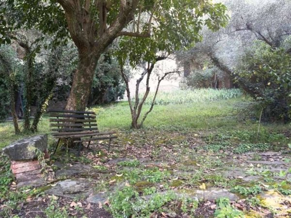 appartamento in vendita a Firenze in zona Settignano