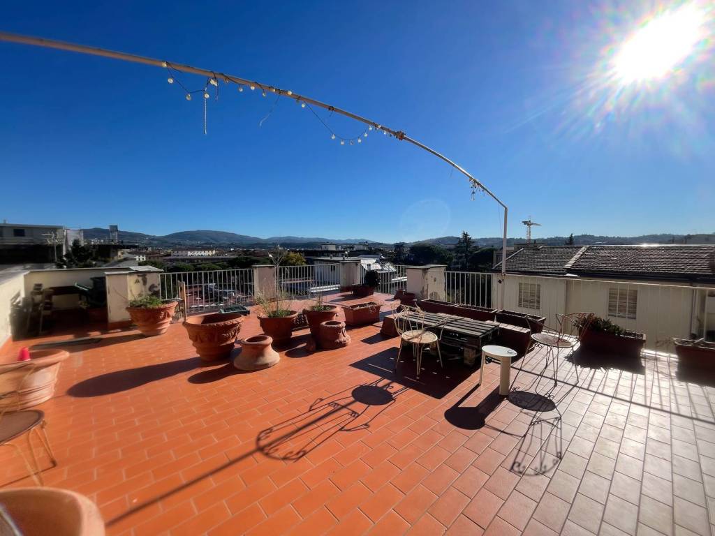 appartamento in vendita a Firenze in zona Campo di Marte