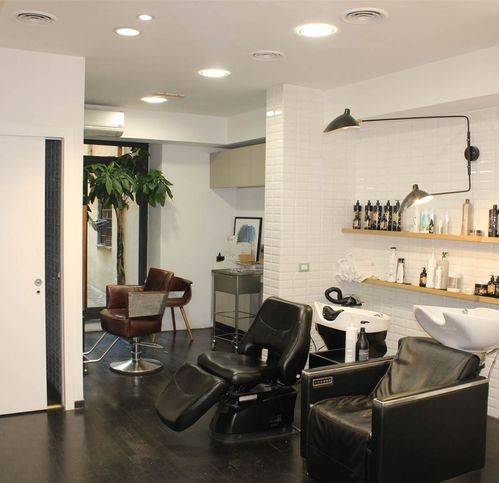 locale commerciale in vendita a Firenze