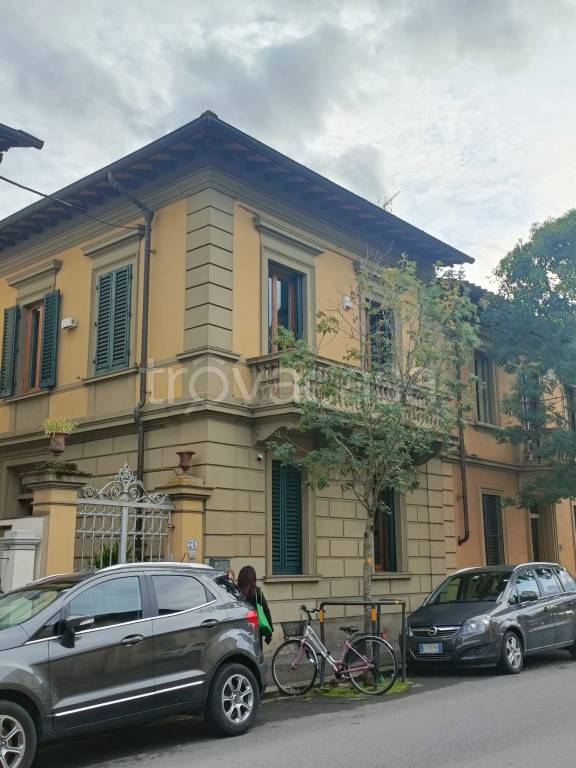 casa indipendente in vendita a Firenze in zona Galluzzo