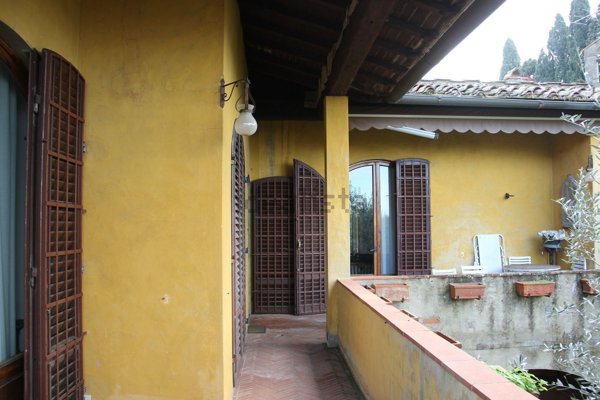 casa indipendente in vendita a Firenze in zona Settignano