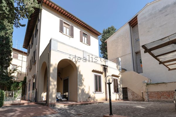 casa indipendente in vendita a Firenze