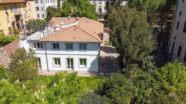 casa indipendente in vendita a Firenze in zona Centro Santa Croce