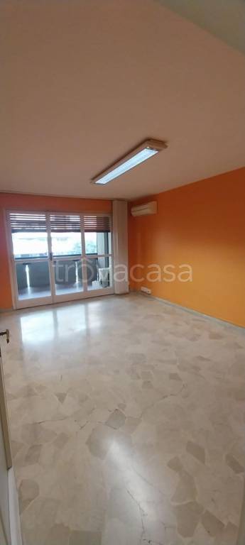 ufficio in vendita a Firenze in zona Novoli