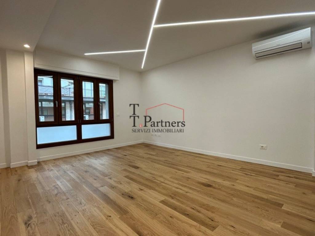 appartamento in vendita a Firenze in zona Campo di Marte