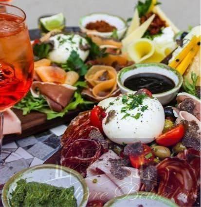 negozio in vendita a Firenze in zona Centro Santa Croce