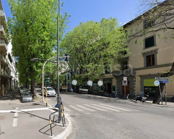 negozio in vendita a Firenze in zona Le Cure