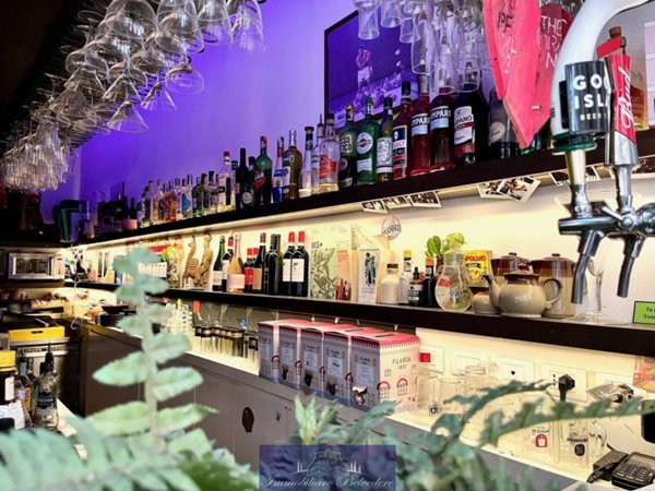 negozio in vendita a Firenze in zona Centro San Frediano