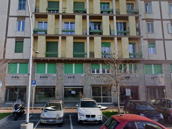 negozio in vendita a Firenze in zona Statuto