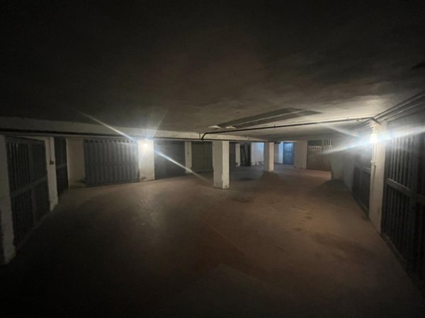 negozio in vendita a Firenze in zona Isolotto