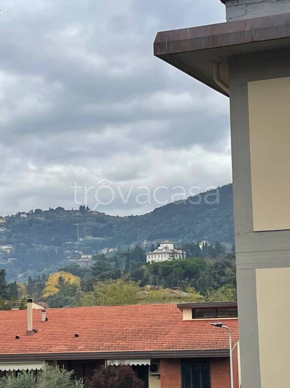 appartamento in vendita a Firenze in zona Coverciano