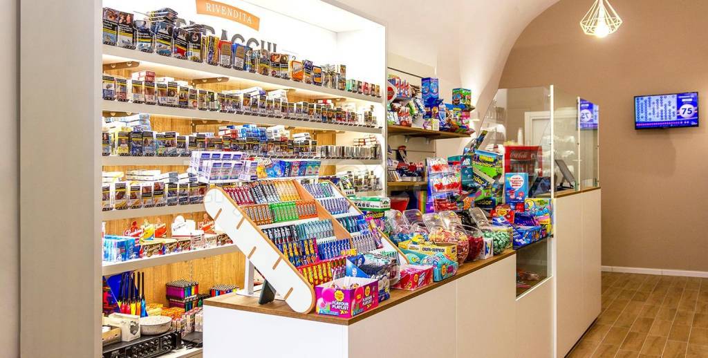 negozio in vendita a Firenze in zona Coverciano