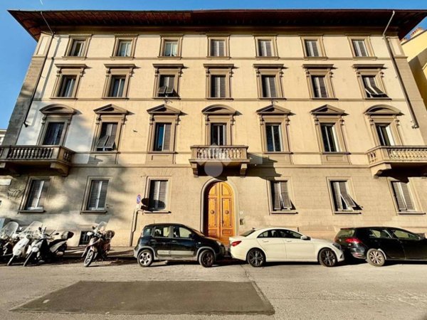 appartamento in vendita a Firenze in zona Statuto