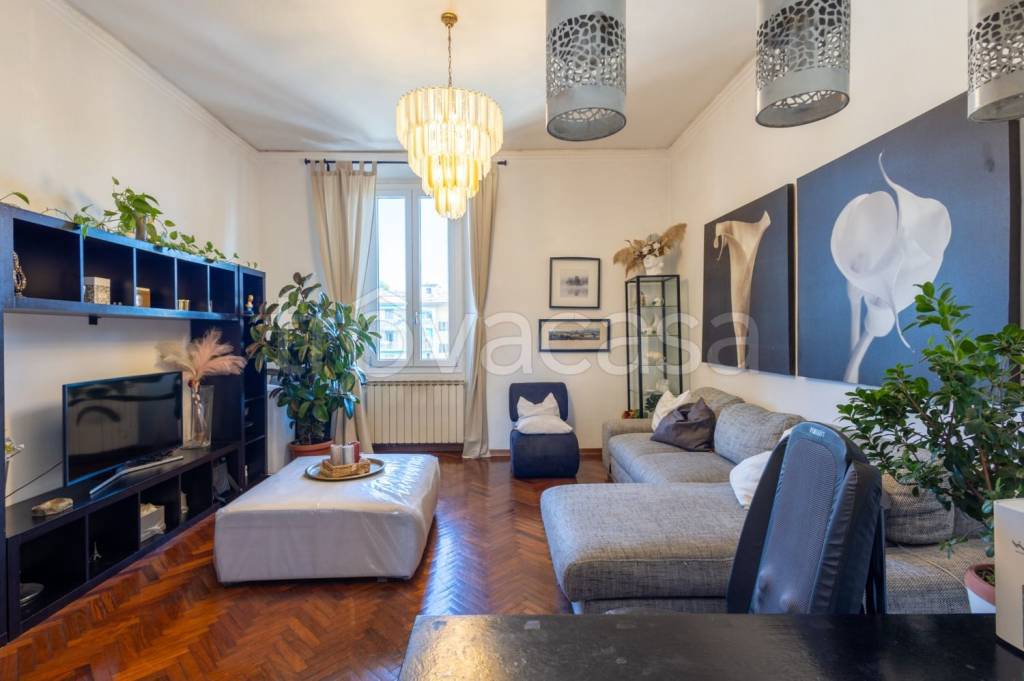 appartamento in vendita a Firenze in zona Statuto