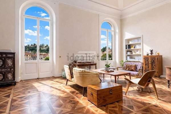 appartamento in vendita a Firenze in zona Centro Santa Maria Novella