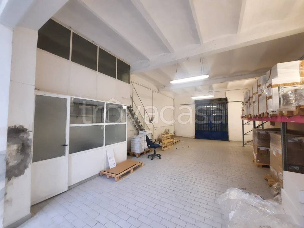 negozio in vendita a Firenze in zona Careggi