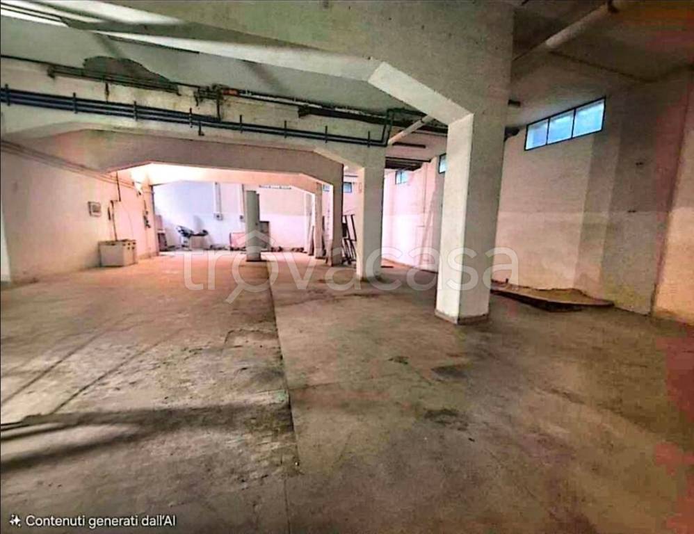 locale commerciale in vendita a Firenze in zona Novoli