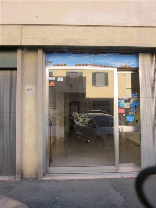 negozio in vendita a Firenze in zona Varlungo