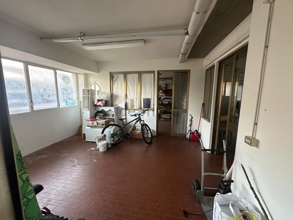 locale di sgombero in vendita a Firenze in zona Soffiano
