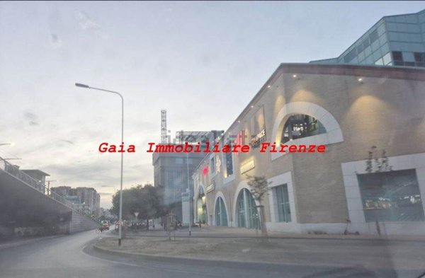 negozio in vendita a Firenze in zona Novoli