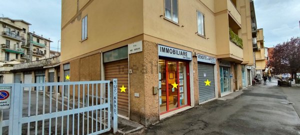 ufficio in vendita a Firenze in zona Isolotto
