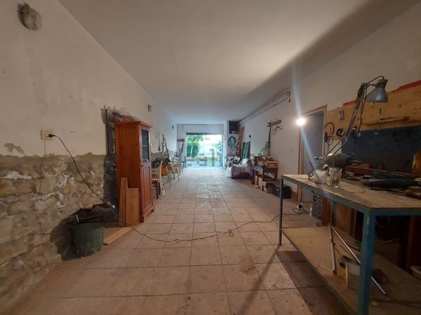 locale di sgombero in vendita a Firenze in zona Coverciano