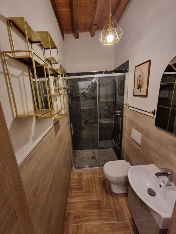 negozio in vendita a Firenze in zona Centro Duomo