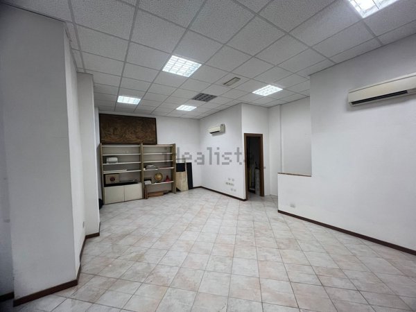 ufficio in vendita a Firenze in zona Novoli