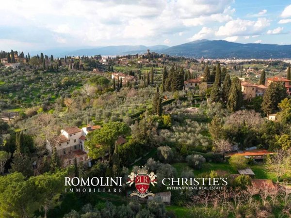 casa indipendente in vendita a Firenze in zona Porta Romana