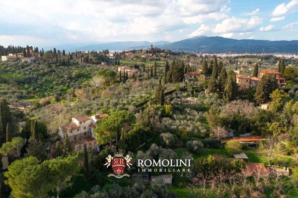 casa indipendente in vendita a Firenze in zona Pian dei Giullari