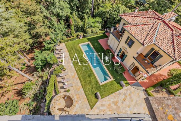 casa indipendente in vendita a Firenze in zona Centro Storico