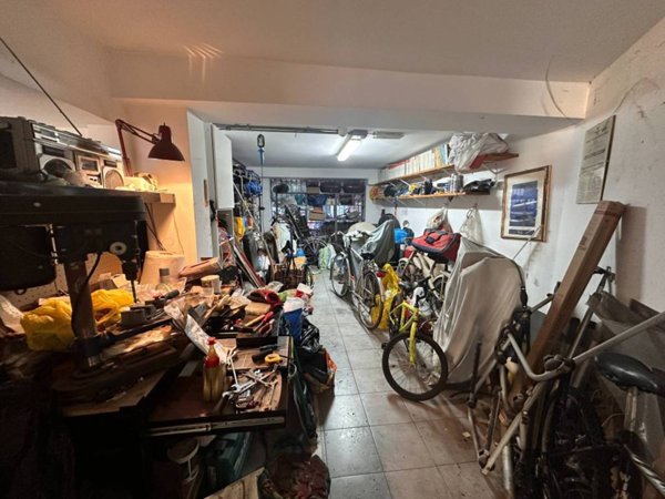 locale di sgombero in vendita a Firenze in zona Campo di Marte