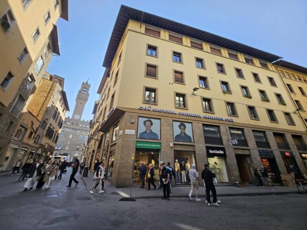 appartamento in vendita a Firenze in zona Centro Santa Croce