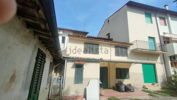 casa indipendente in vendita a Firenze in zona Peretola