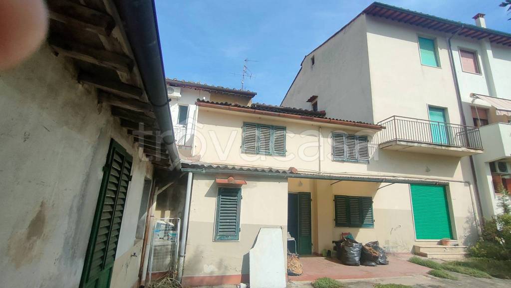 casa indipendente in vendita a Firenze in zona Peretola