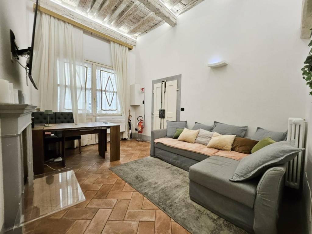 appartamento in vendita a Firenze in zona Centro Santa Maria Novella
