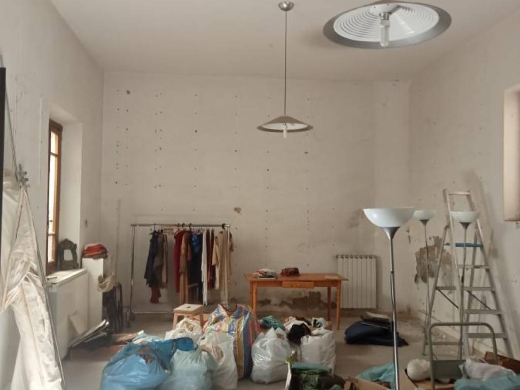 negozio in vendita a Firenze in zona Romito