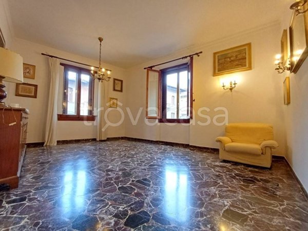 appartamento in vendita a Firenze in zona Statuto