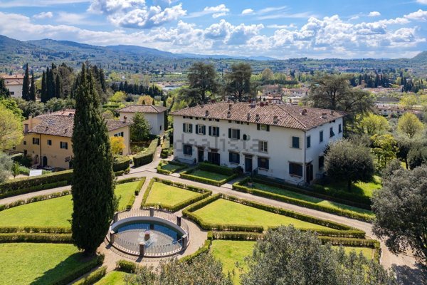 appartamento in vendita a Firenze in zona Settignano