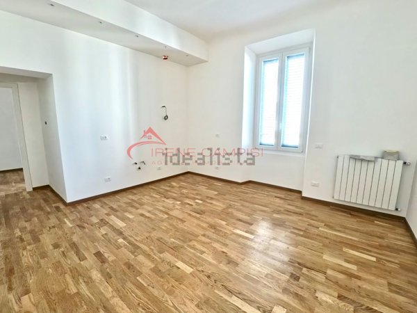 appartamento in vendita a Firenze in zona Pignone